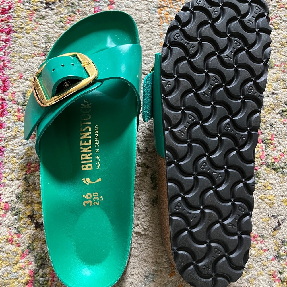 Birkenstock “Madrid” style w/ big buckles. Sz 36/6. So cute!